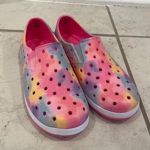 Cat & Jack Youth Girls Crocs , Rainbow Tie-Dye - Size 12